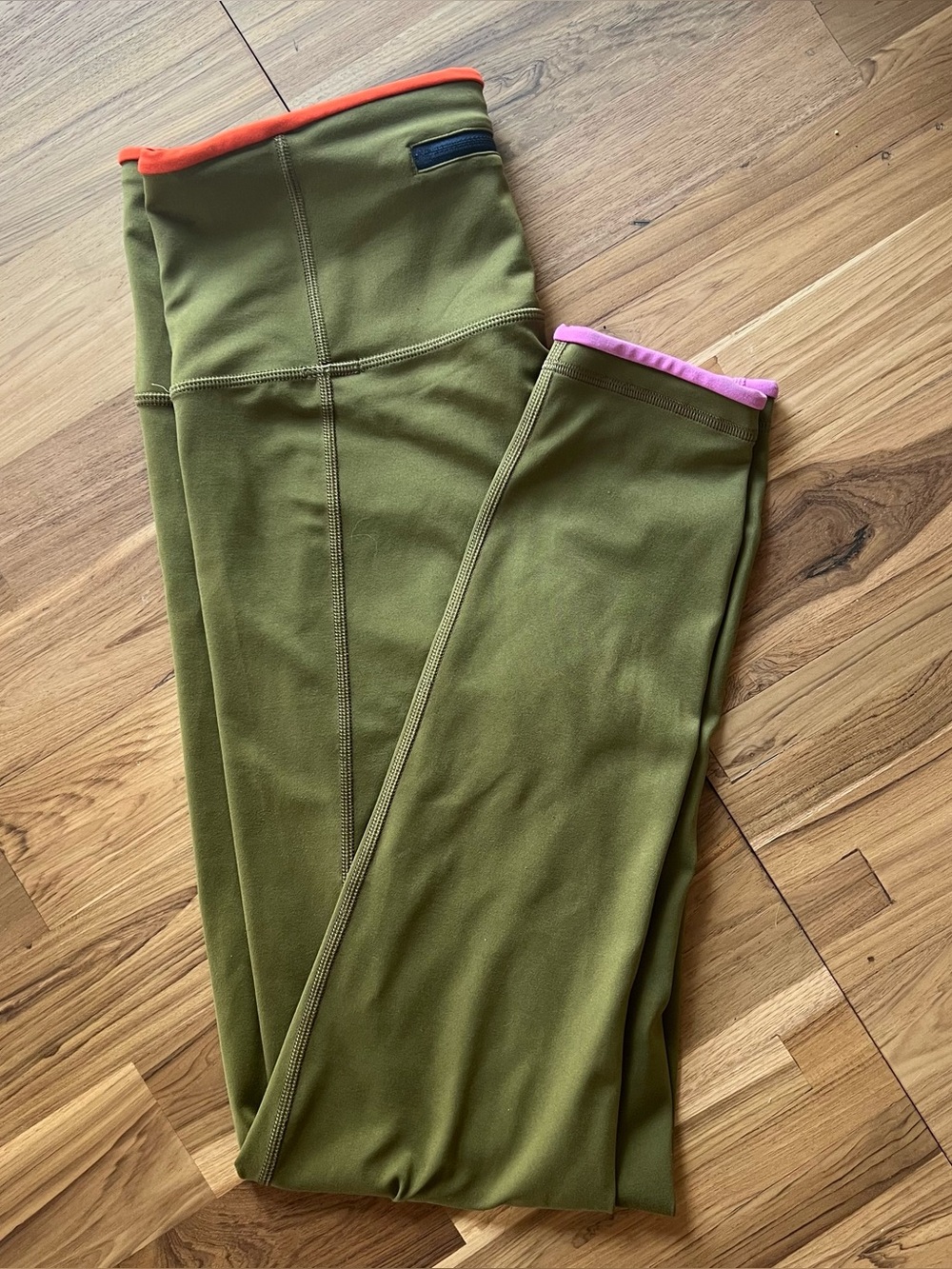 Cotopaxi EUC Olive Green Leggings with Pink and Orange Trim